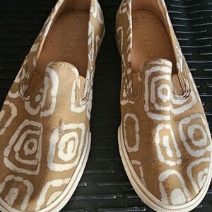 Lauren Ralph Lauren Gold and White Flats